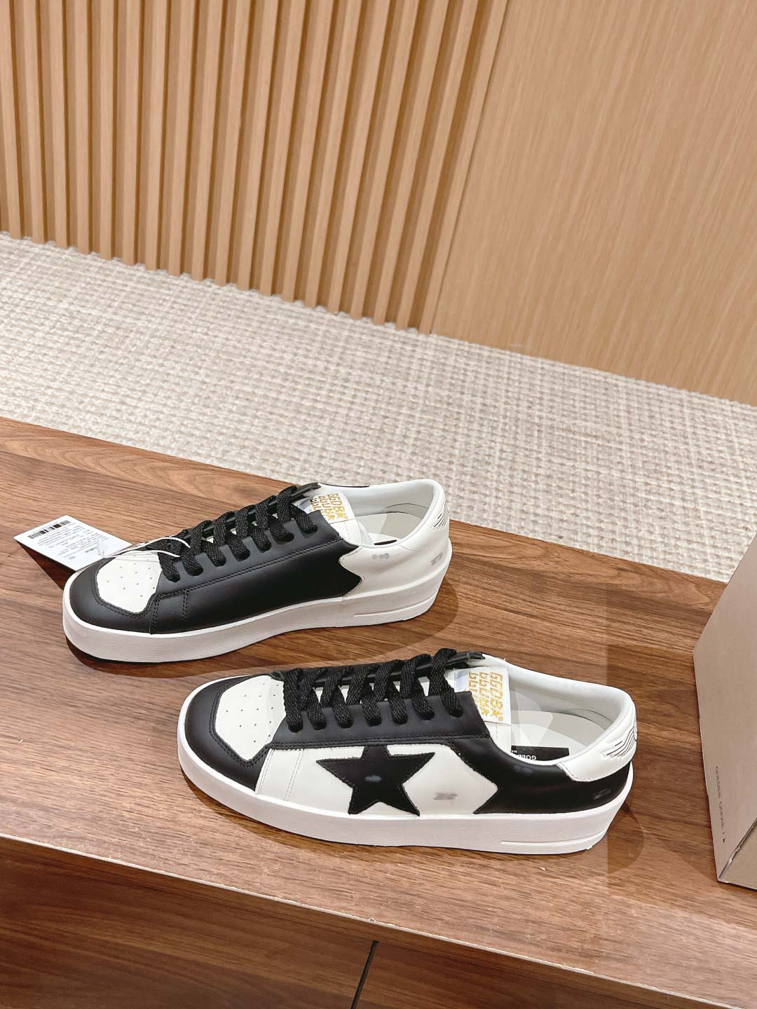 Giày Golden Goose Stardan White Black Best Quality
