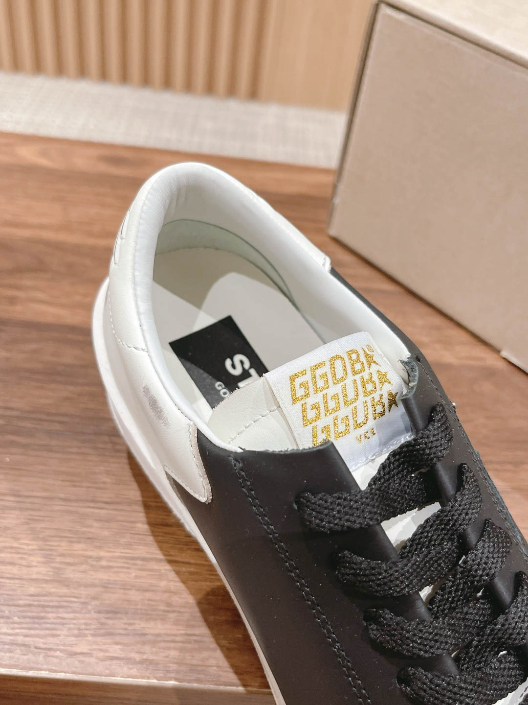 Giày Golden Goose Stardan White Black Best Quality