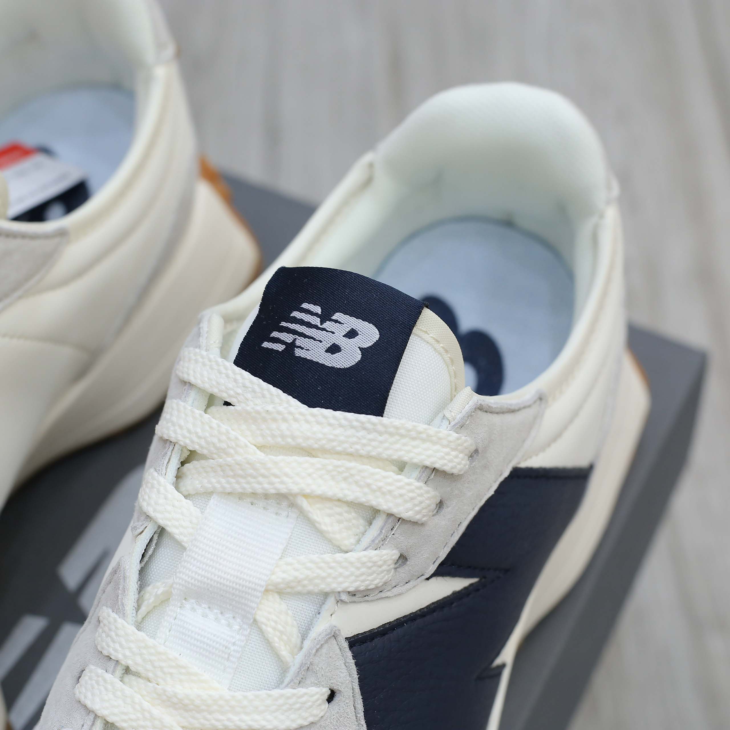 Giày New Balance Wmns 327 ‘Grey Navy’ Like Auth