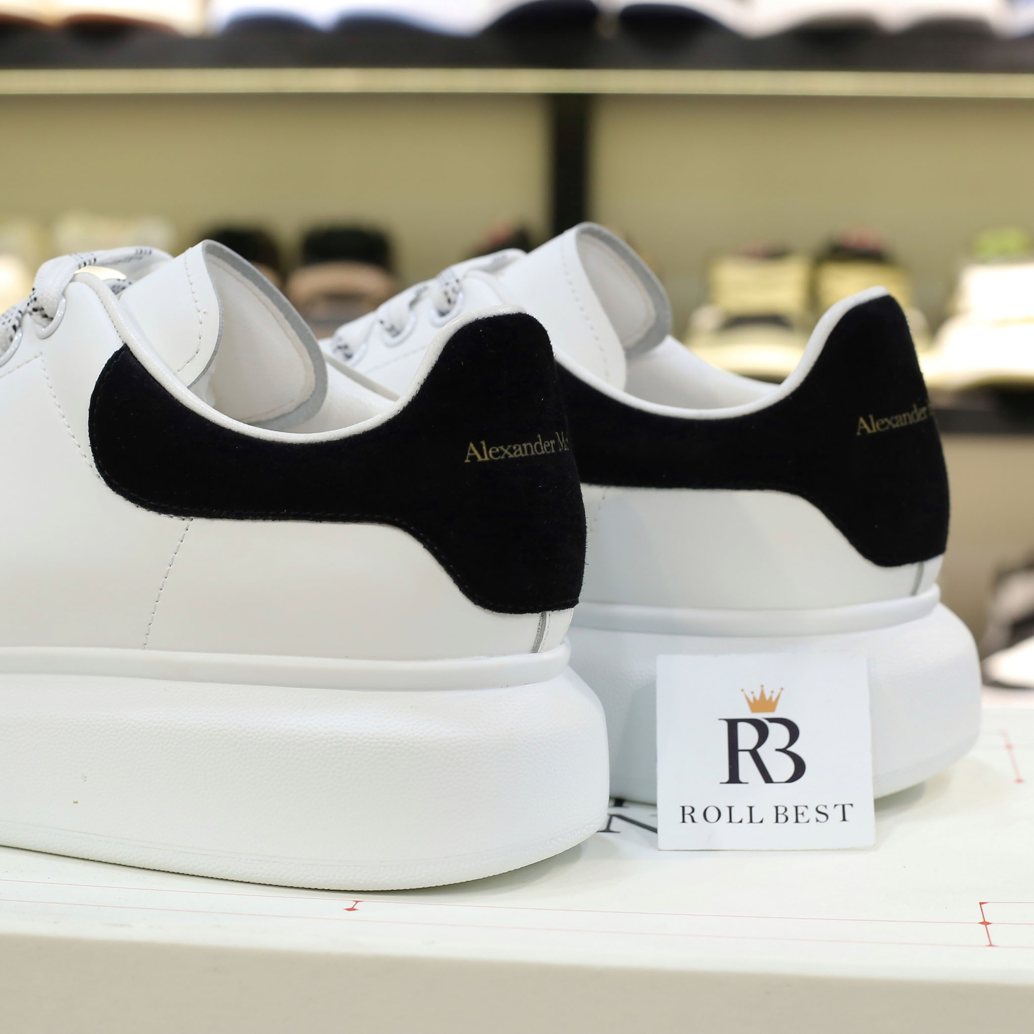 Giày Alexander Mcqueen Oversized gót Nhung Đen SS24 Best Quality