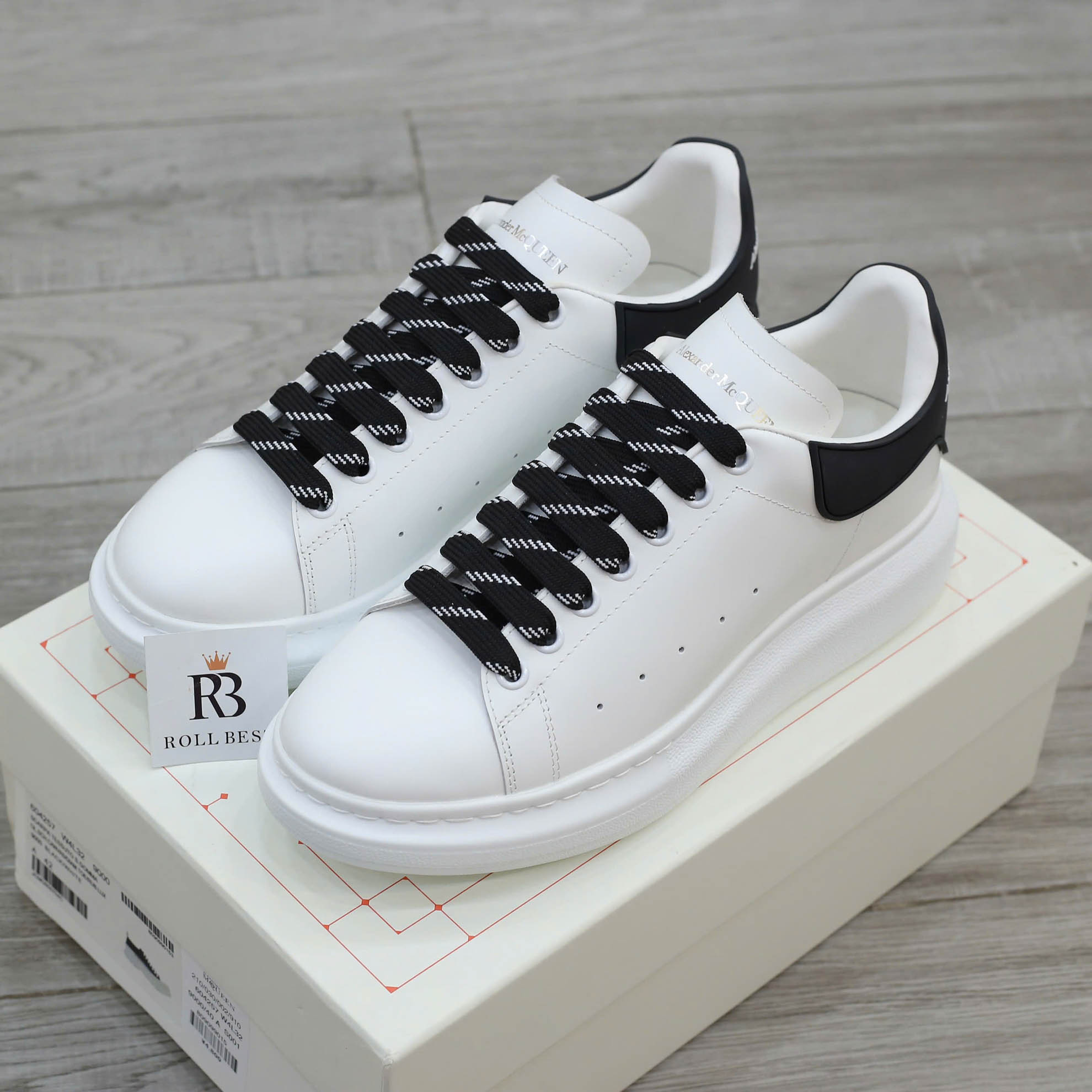 Giày Alexander Mcqueen Oversized Trắng Gót Chữ Trắng Nổi Best Quality
