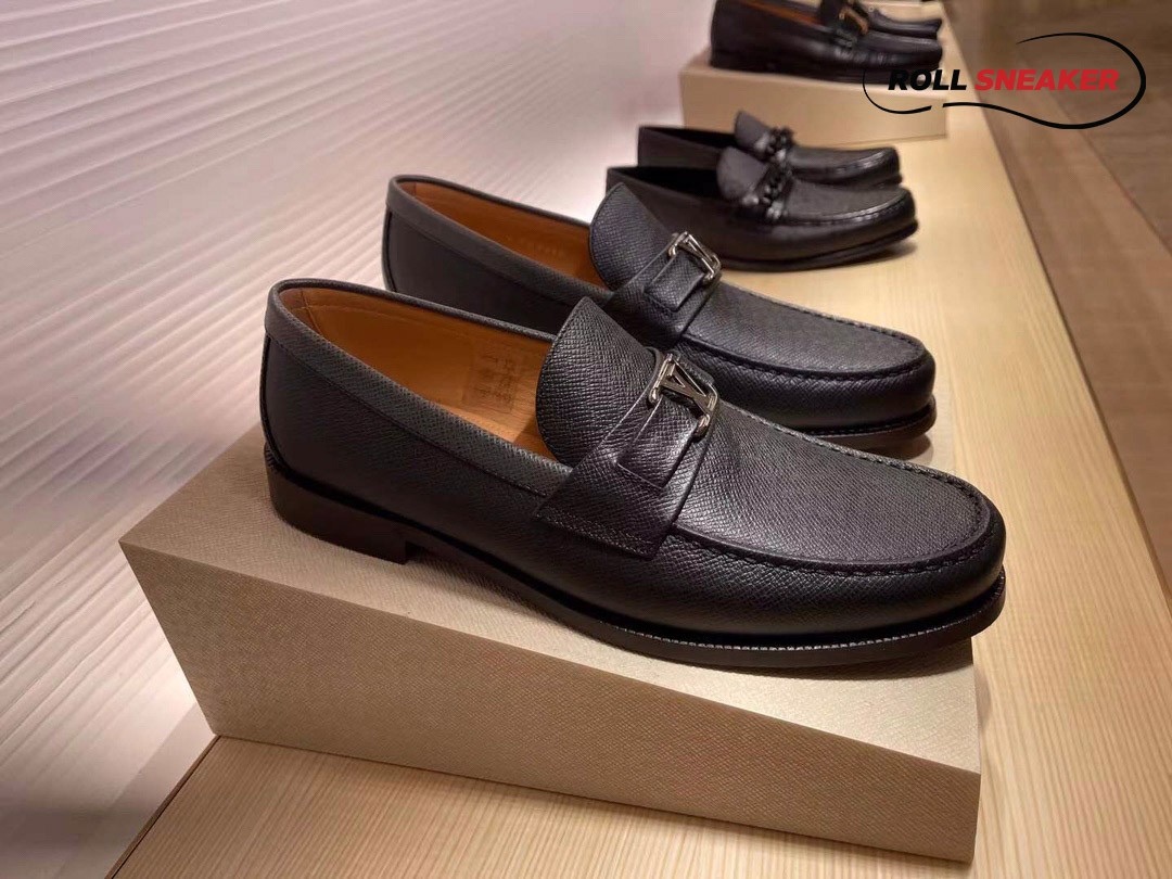 Giày Loafer Louis Vuitton Black Da Taiga Lót Nâu Logo LV Bạc