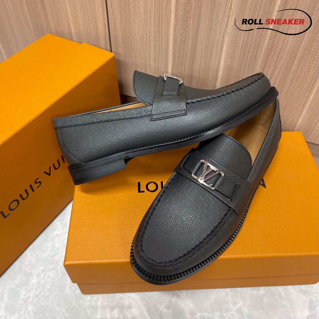 Giày Loafer Louis Vuitton Black Da Taiga Lót Nâu Logo LV Bạc