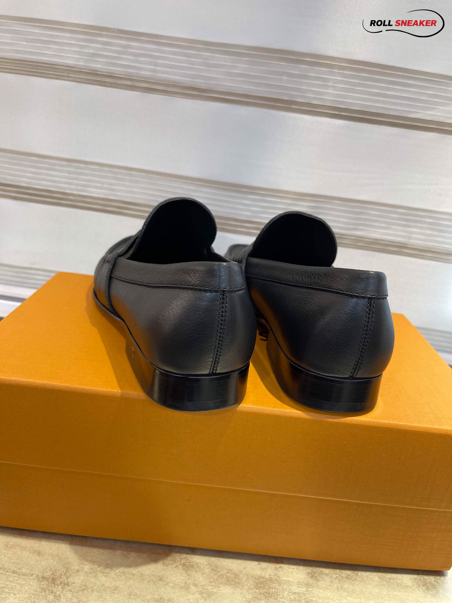Giày Loafer LV Black Da Bê họa tiết dập Damier Embossed Santiago