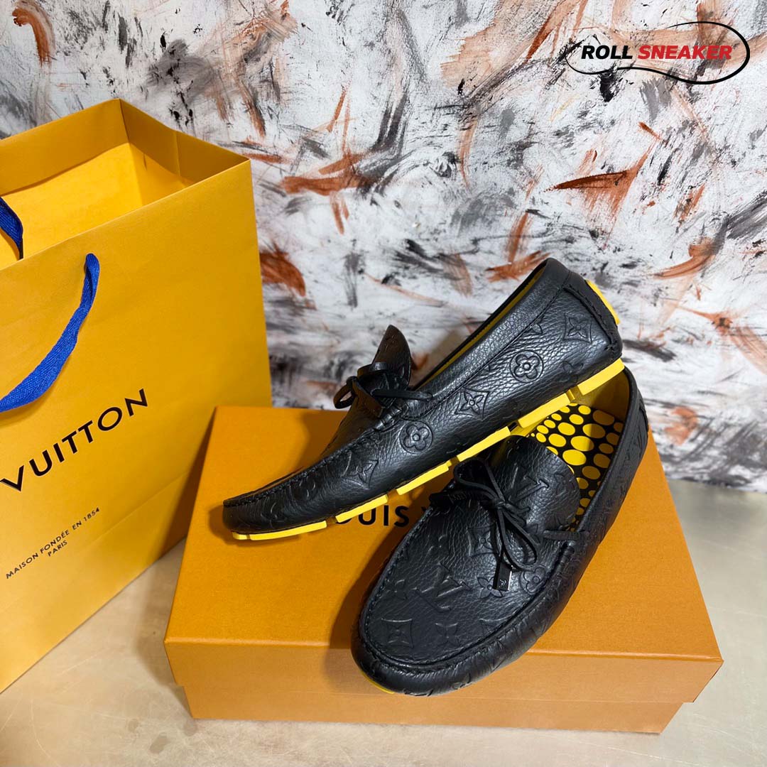 Giày Lười Louis Vuitton Driver Moccasins Da Bê Sần Dập Nổi Monogram Đế Vàng