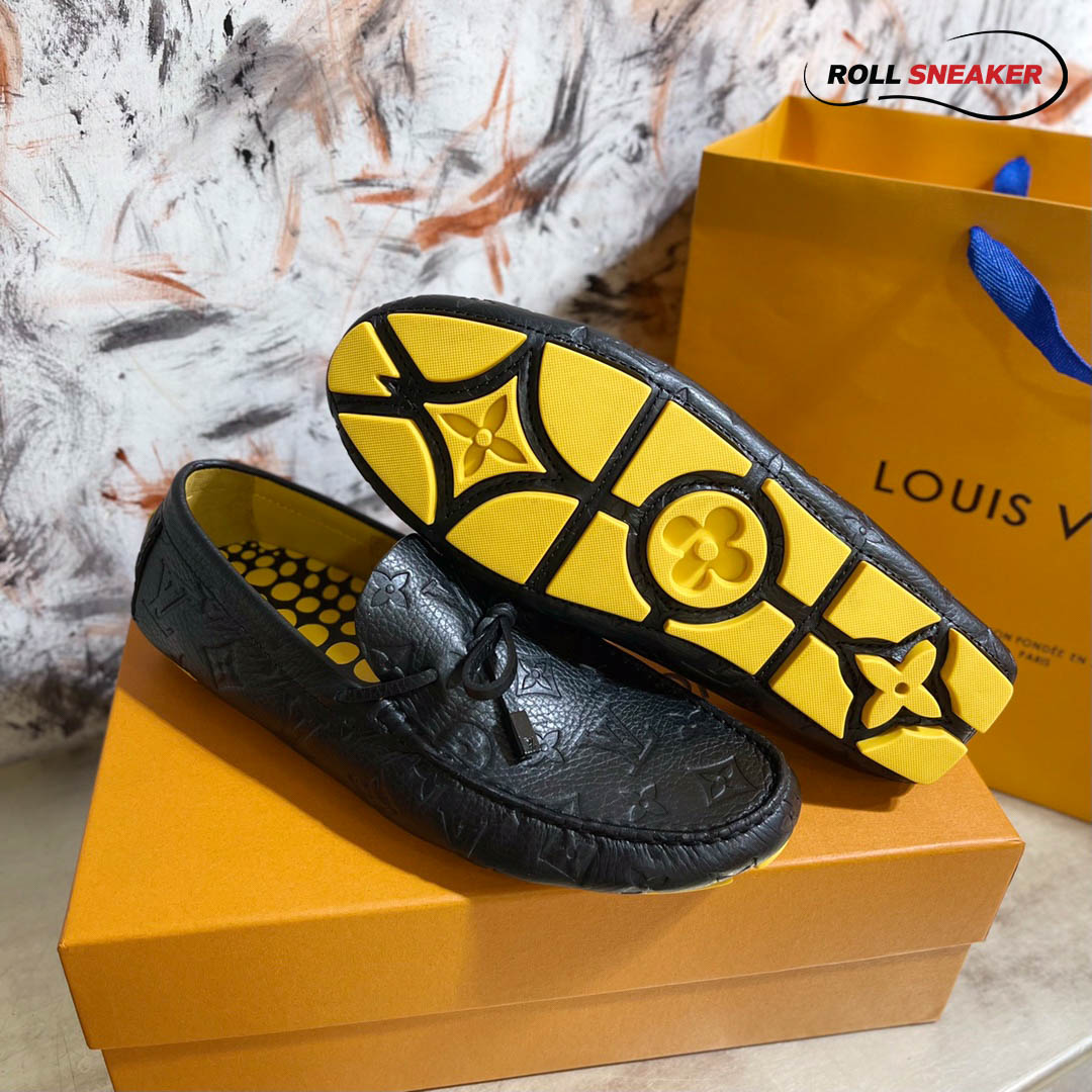 Giày Lười Louis Vuitton Driver Moccasins Da Bê Sần Dập Nổi Monogram Đế Vàng