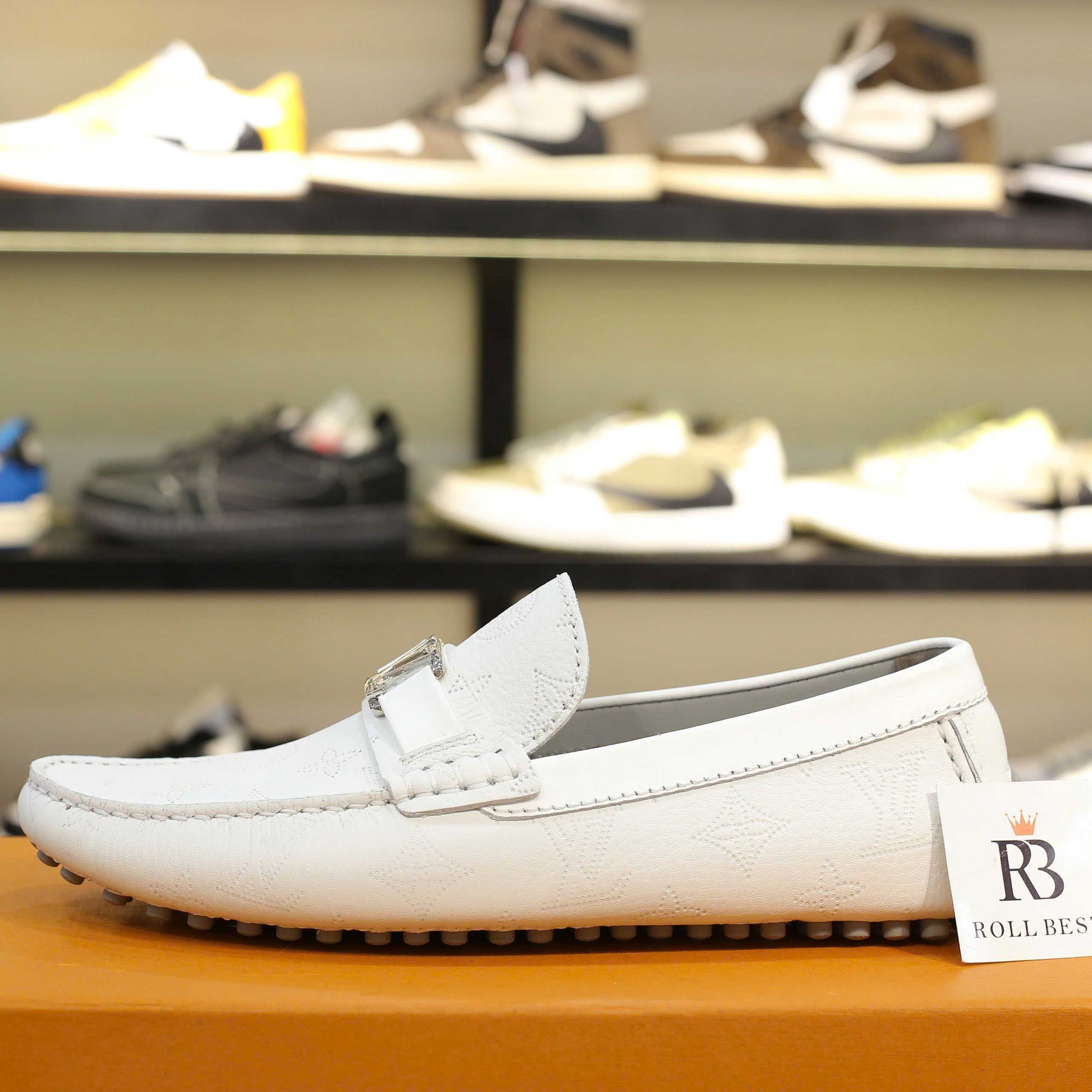 Giày lười Louis Vuitton Major Hockenheim Moccasin White Da Bê Họa Tiết Monogram Logo LV Bạc