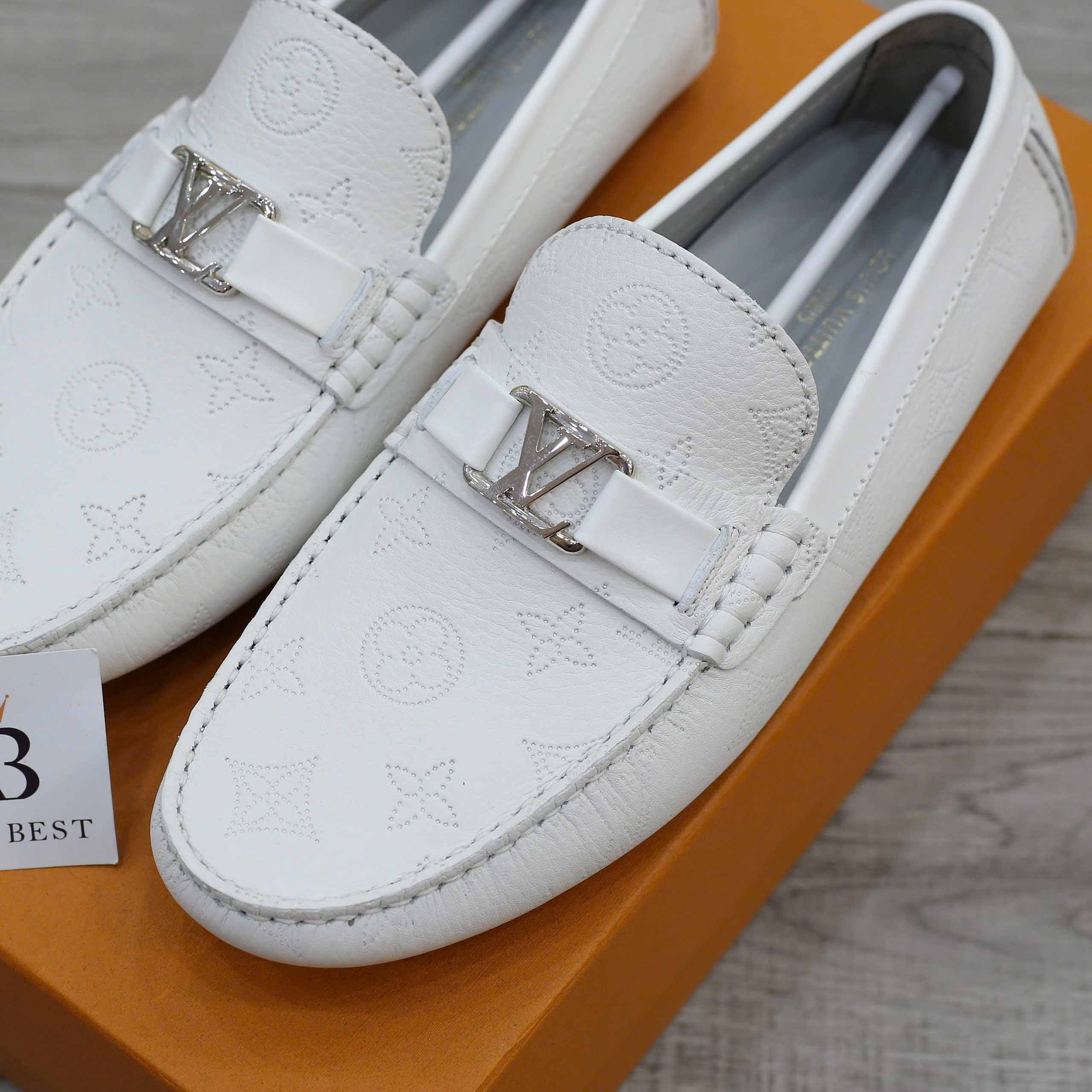 Giày lười Louis Vuitton Major Hockenheim Moccasin White Da Bê Họa Tiết Monogram Logo LV Bạc