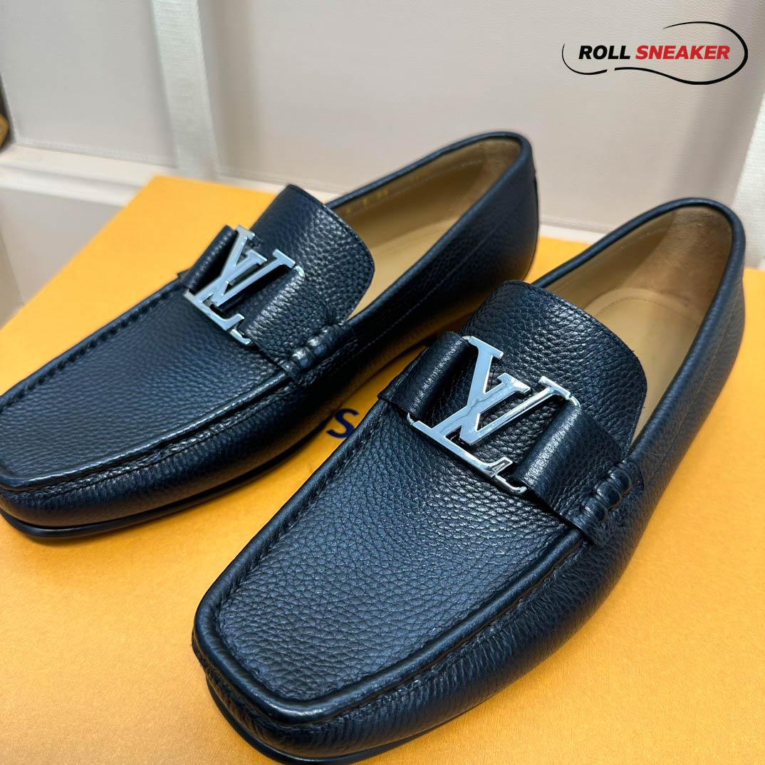 Giày Lười Louis Vuitton Montaigne Loafers Black Da Bê Có Vân Logo LV Bạc