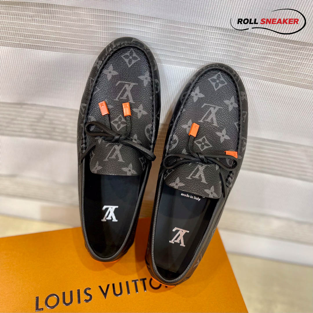 Giày Lười Lv Driver Moca Da Bê Sần Họa Tiết Monogram Canvas Đế Cam