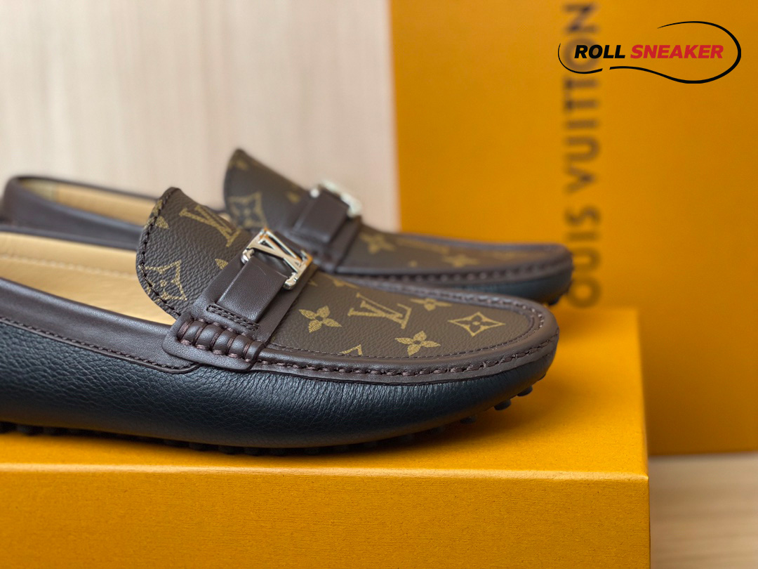 Giày lười LV Hockenheim Mocassin Black Da Bê Sần Họa Tiết Monogram Canvas Logo LV Bạc
