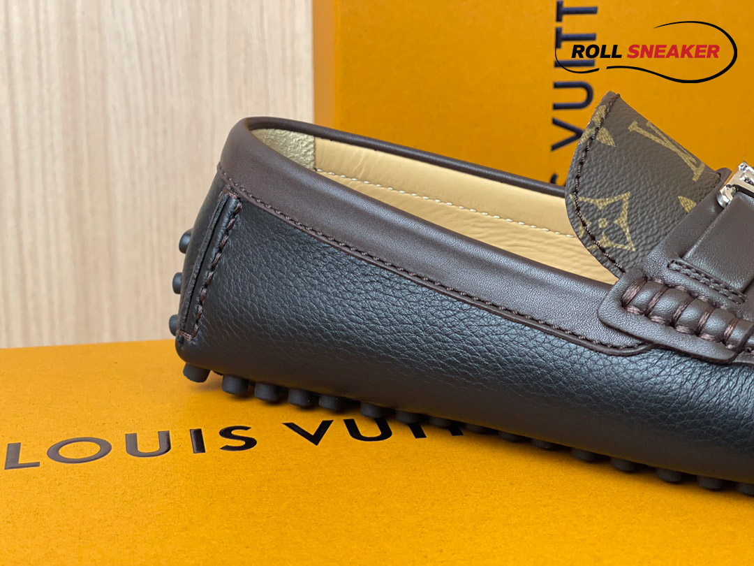 Giày lười LV Hockenheim Mocassin Black Da Bê Sần Họa Tiết Monogram Canvas Logo LV Bạc