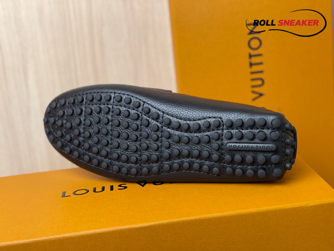 Giày lười LV Hockenheim Mocassin Black Da Bê Sần Họa Tiết Monogram Canvas Logo LV Bạc