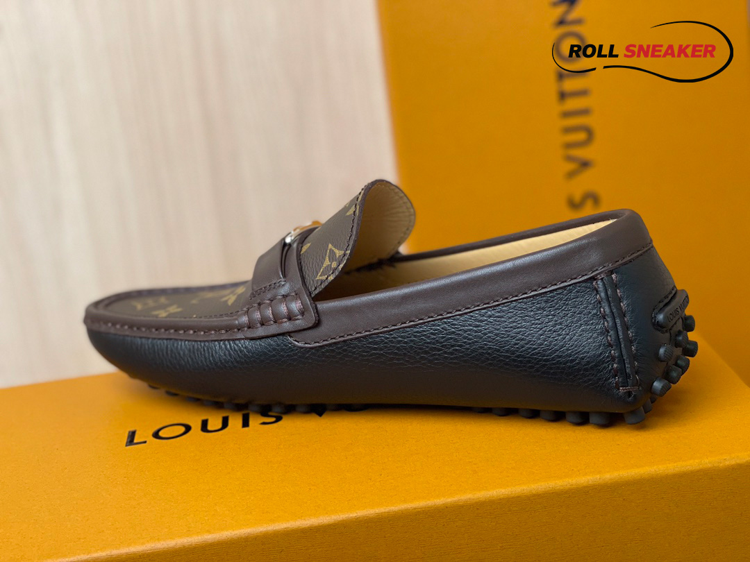 Giày lười LV Hockenheim Mocassin Black Da Bê Sần Họa Tiết Monogram Canvas Logo LV Bạc