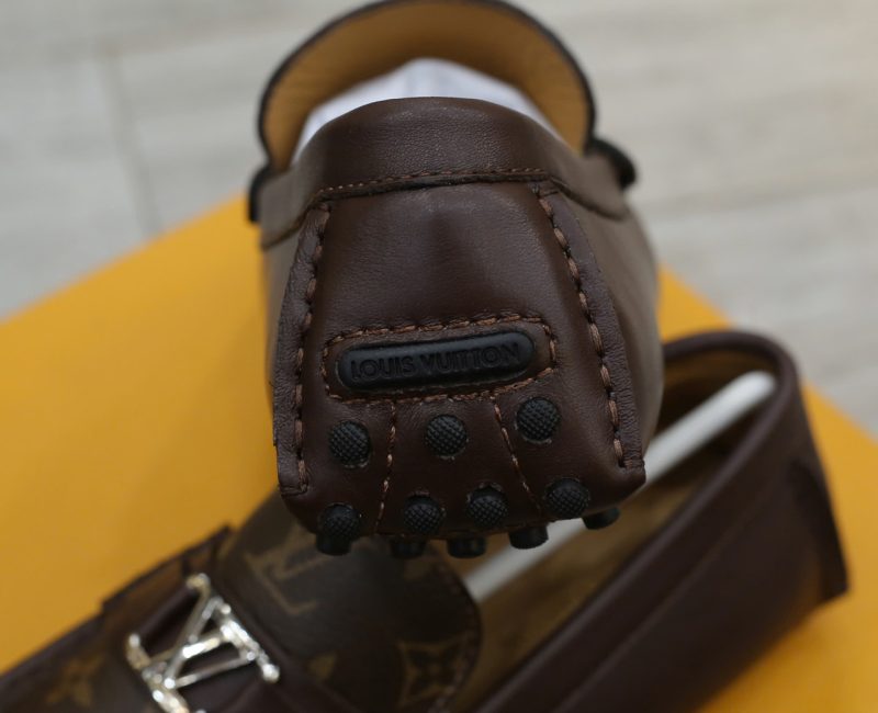 Giày lười LV Hockenheim Mocassin Brown Da Bê Họa Tiết Monogram Canvas Logo LV Bạc