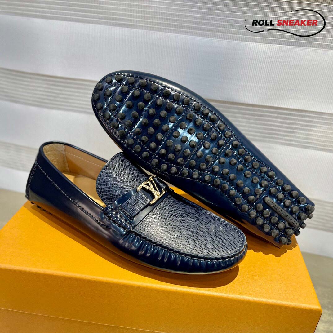 Giày lười LV Hockenheim Mocassin Xanh Navy Da Bê Bóng Taiga Logo LV Bạc