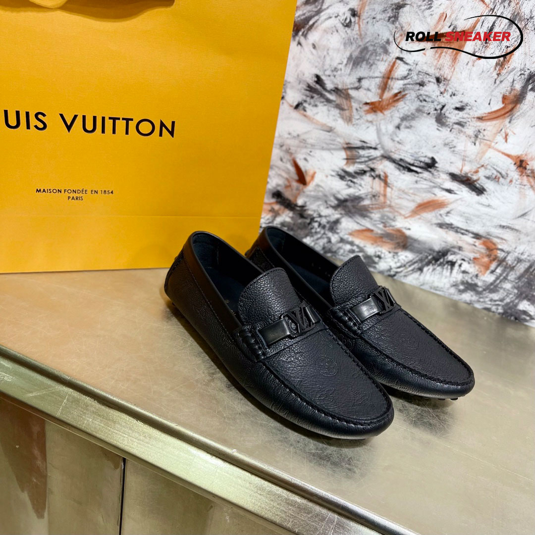 Giày Lv Moca Hockenheim Black Da Bê Sần Dập Nổi Hoạ Tiết Monogram Logo LV Đen