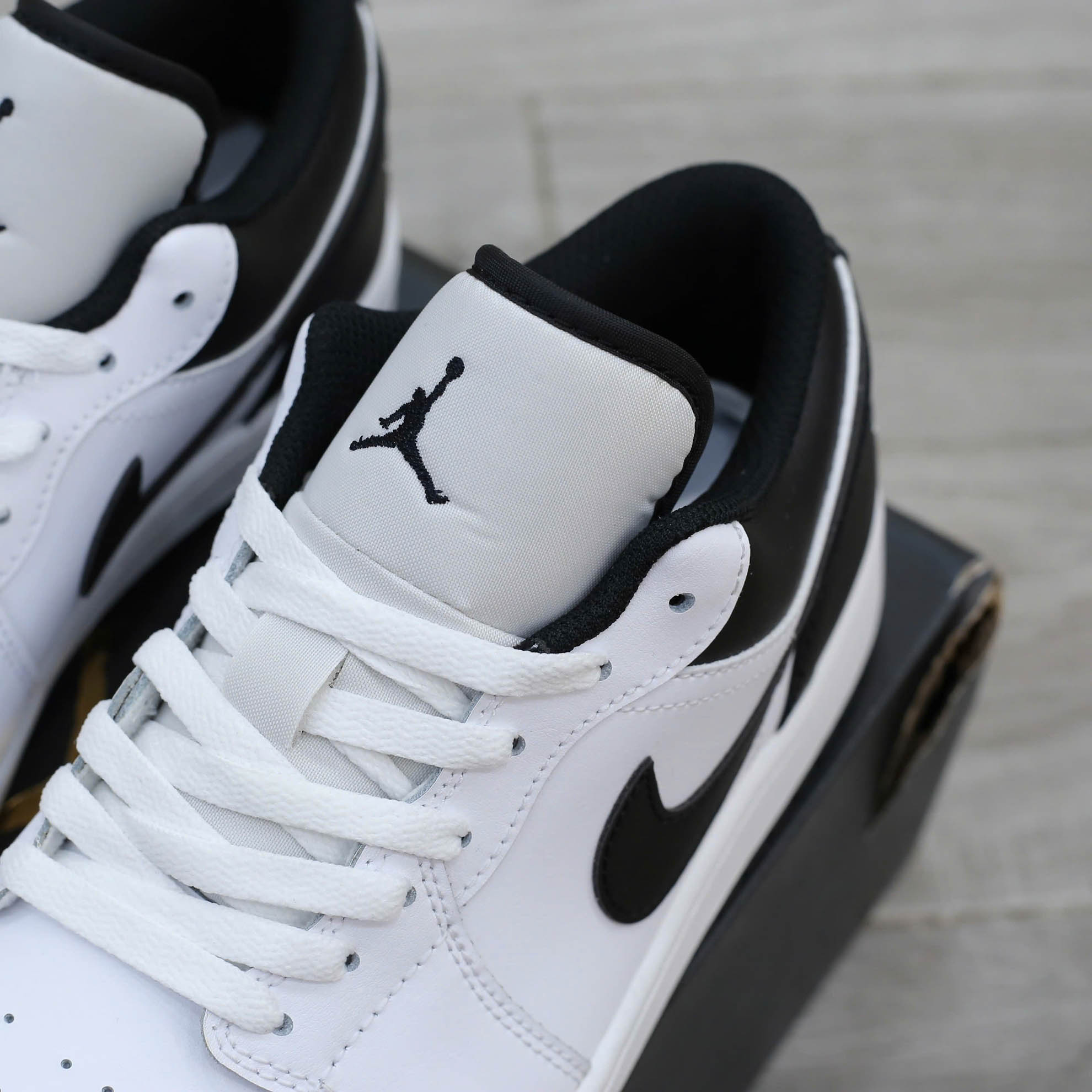 Giày Nike Air Jordan 1 Low ‘Reverse Panda’ Best Quality