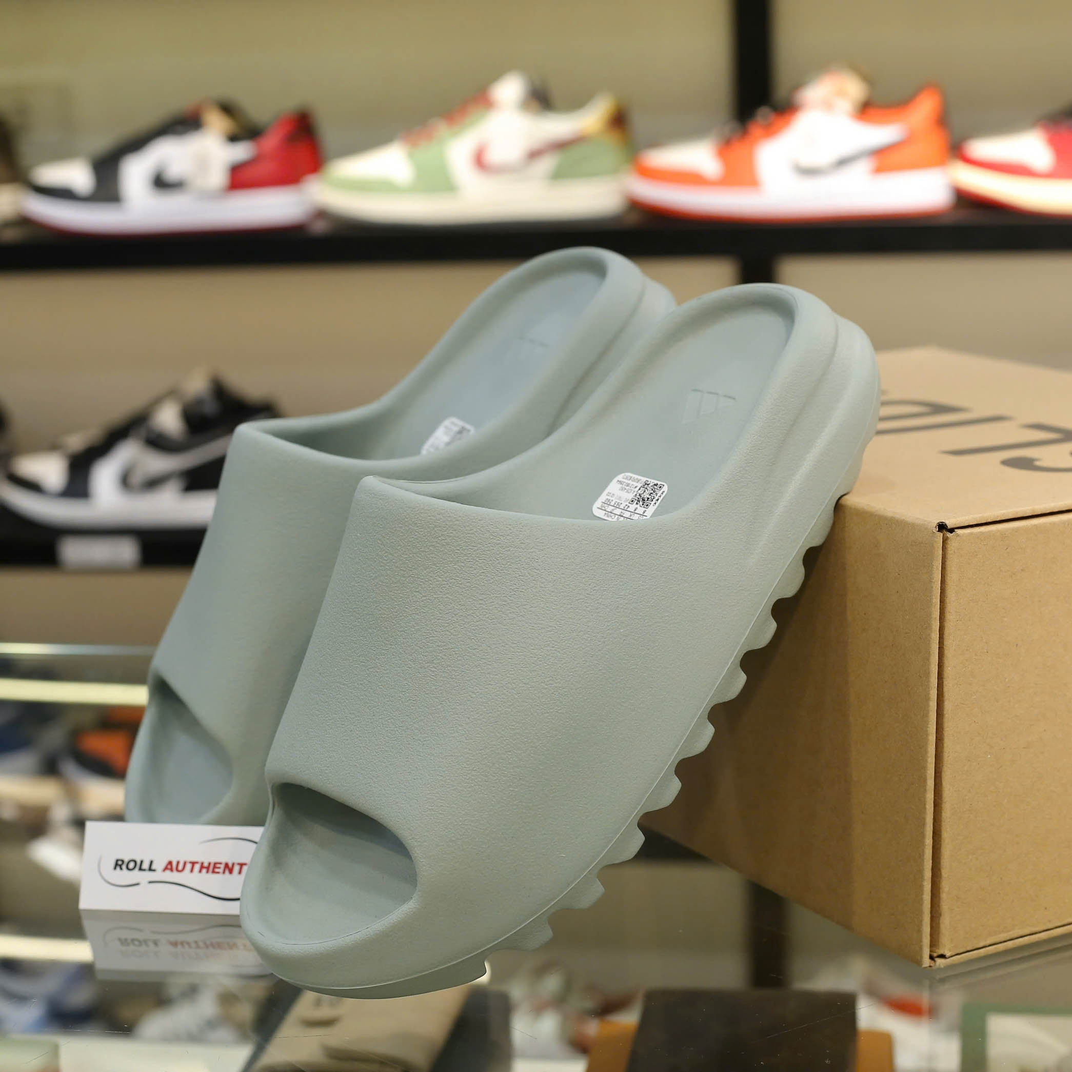 Dép Adidas Yeezy Slides ‘Salt’ 2024 Real