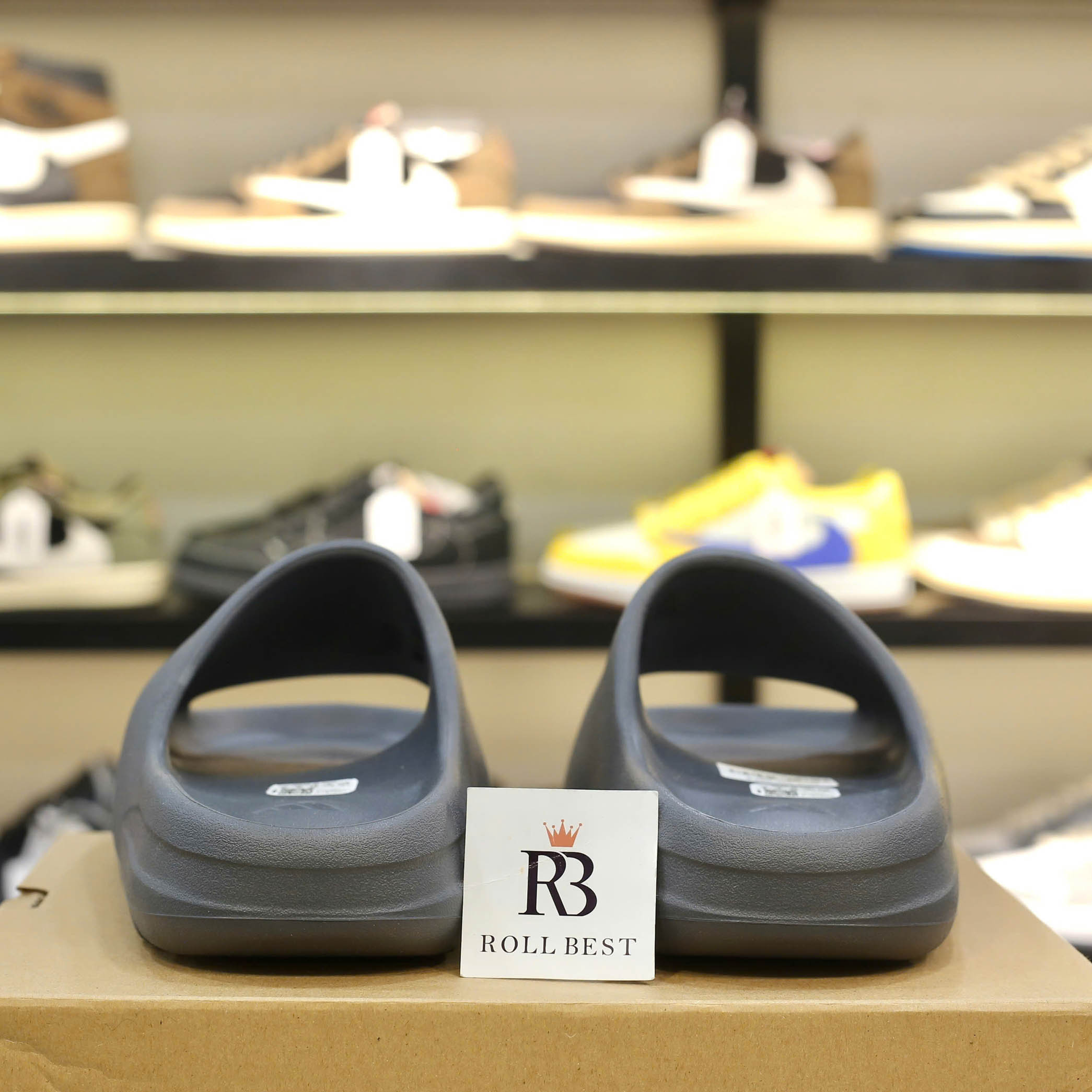 Dép Adidas Yeezy Slide ‘Granite’ Onyx Real