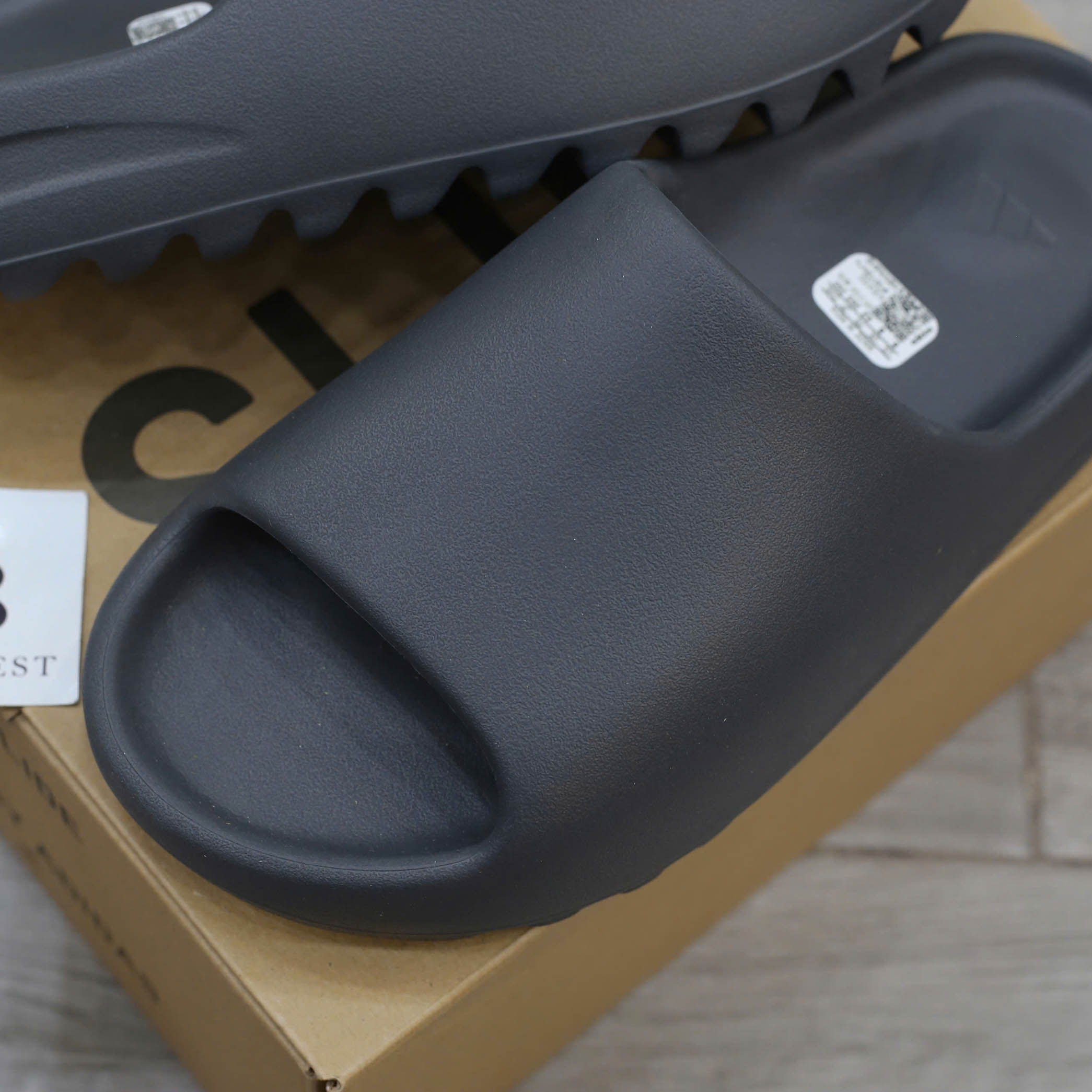 Dép Adidas Yeezy Slide ‘Granite’ Onyx Real