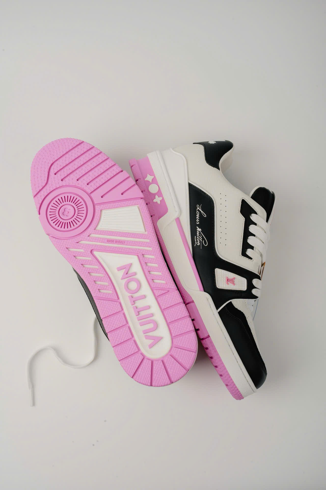 Giày Louis Vuitton LV Trainer #54 White Black Pink Best Quality