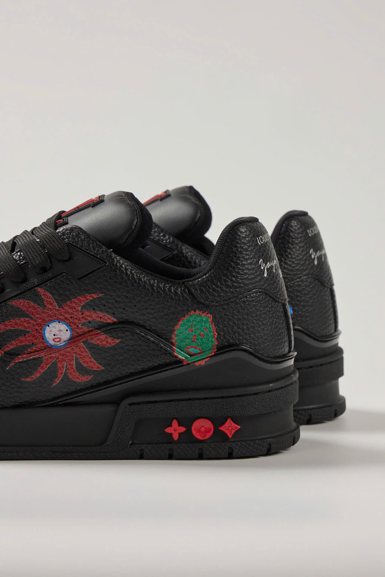 Giày Louis Vuitton x Yayoi Kusama LV Trainer Black Leather Best Quality