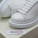 Giày Alexander Mcqueen Trắng Gót Hồng Vân Cá Sấu Chuẩn 99% Auth